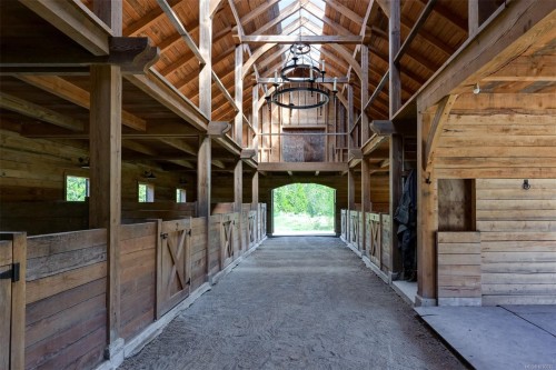 4939 Waters Rd, Duncan, BC 