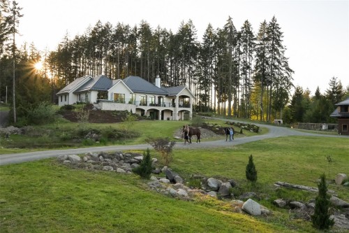 4939 Waters Rd, Duncan, BC 