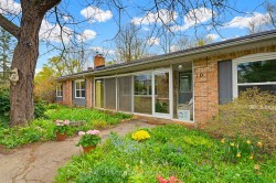 10 huisman Lane Hamilton, ON L8N 2Z7