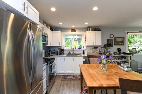 2126 Cypress Rd, Comox, BC 