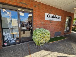 4-225 Canada Ave  Duncan, BC V9L 1T6