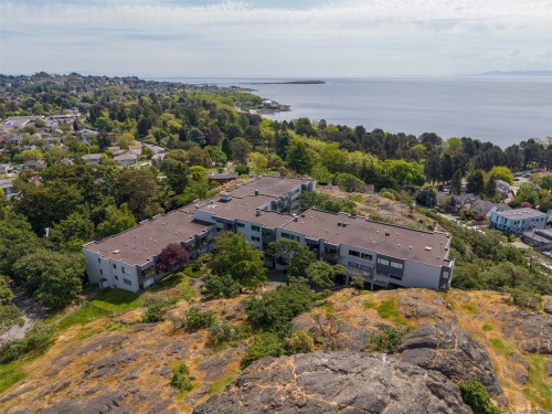 #406-1433 Faircliff Lane  Victoria, BC V8S 3J6