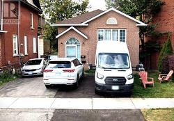 150 CENTRE STREET S Oshawa, ON L1H 4A4
