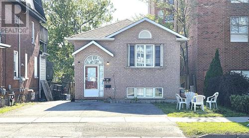150 CENTRE STREET S  Oshawa, ON L1H 4A4