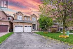 123 COLESBROOK ROAD Richmond Hill, ON L4S 2G3