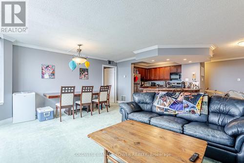 1705 - 695 Richmond Street, London East (East F), ON - Indoor Photo Showing Living Room