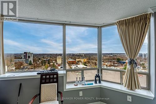 1705 - 695 Richmond Street, London East (East F), ON - Indoor
