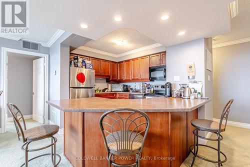 1705 - 695 Richmond Street, London East (East F), ON - Indoor Photo Showing Kitchen