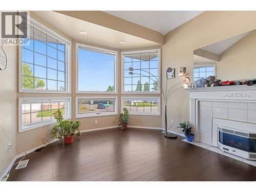 7491 SOUTHRIDGE AVENUE  Prince George, BC V2N 4Y5