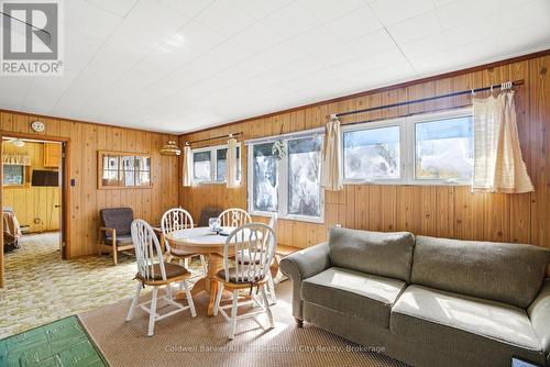79257 Fuller Drive, Central Huron (Goderich), ON - Indoor Photo Showing Living Room