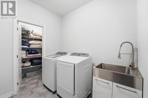643 Rye Grass Way, Ottawa, ON - Indoor Photo Showing Laundry Room