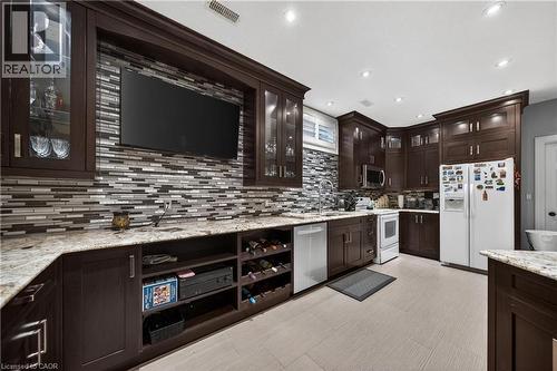 245 Joseph Schoerg Crescent, Kitchener, ON - Indoor Photo Showing Kitchen With Upgraded Kitchen