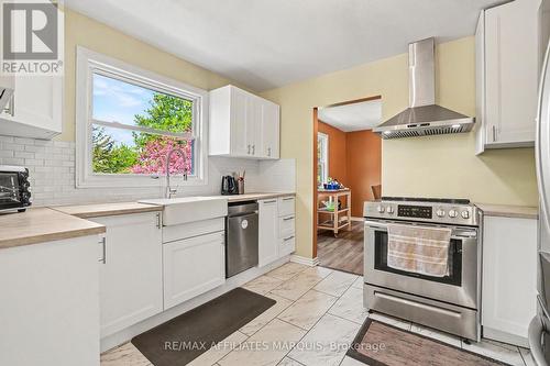 15 Philip Street, Smiths Falls, ON - Indoor Photo Showing Kitchen