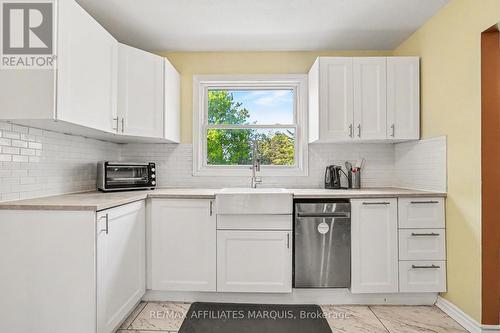 15 Philip Street, Smiths Falls, ON - Indoor Photo Showing Kitchen