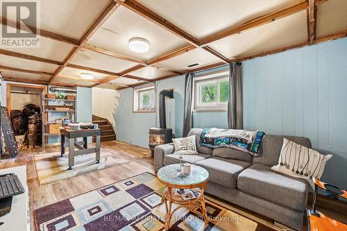 15 Philip Street, Smiths Falls, ON - Indoor Photo Showing Living Room