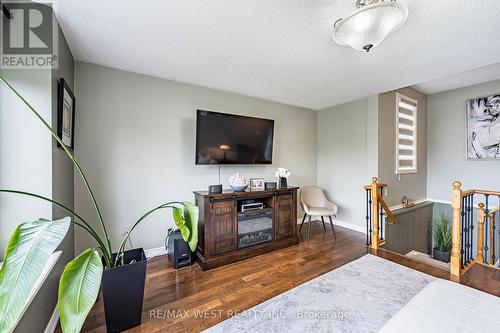 5 Moir Crescent, Barrie, ON - Indoor