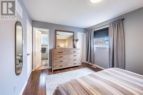 5 Moir Crescent, Barrie, ON - Indoor Photo Showing Bedroom
