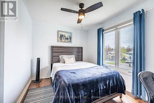 5 Moir Crescent, Barrie, ON - Indoor Photo Showing Bedroom