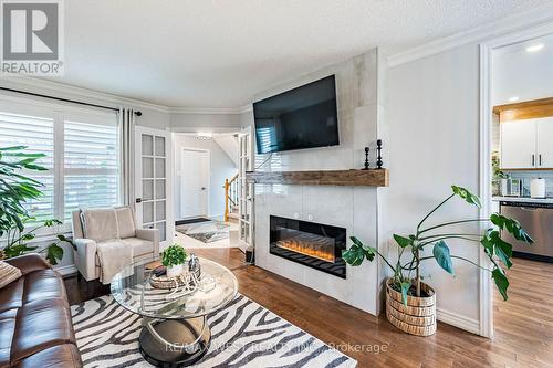 5 Moir Crescent, Barrie, ON - Indoor Photo Showing Living Room With Fireplace