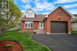 698 THICKET WAY Ottawa, ON K4A 3B4