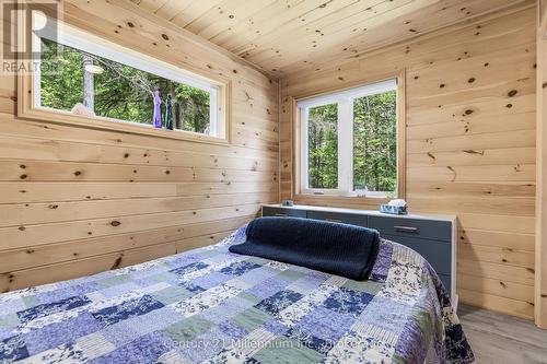 442811 Sideroad 12 Wgr Road, West Grey, ON - Indoor Photo Showing Bedroom