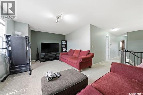 519 Rempel Manor, Saskatoon, SK - Indoor Photo Showing Living Room