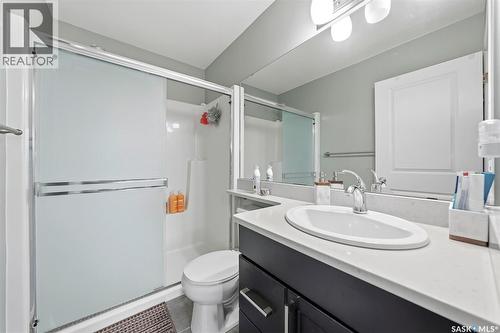 519 Rempel Manor, Saskatoon, SK - Indoor Photo Showing Bathroom