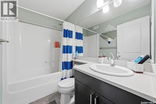 519 Rempel Manor, Saskatoon, SK - Indoor Photo Showing Bathroom