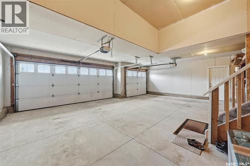 519 Rempel Manor, Saskatoon, SK - Indoor Photo Showing Garage