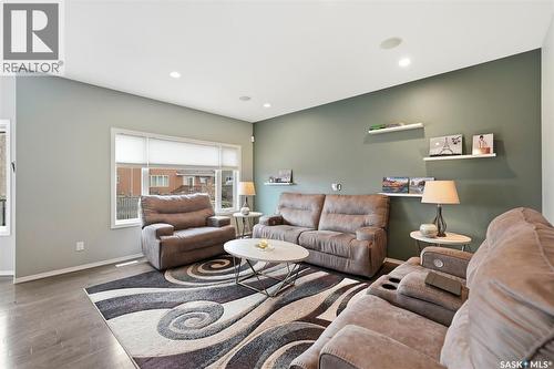 519 Rempel Manor, Saskatoon, SK - Indoor Photo Showing Living Room
