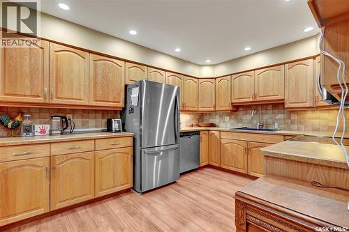 201 2315 Cornwall Street, Regina, SK - Indoor Photo Showing Kitchen