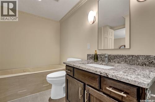 201 2315 Cornwall Street, Regina, SK - Indoor Photo Showing Bathroom