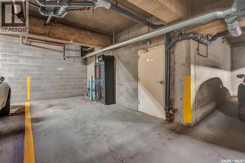 201 2315 Cornwall Street, Regina, SK - Indoor Photo Showing Garage