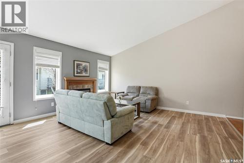 105 615 Stensrud Road, Saskatoon, SK - Indoor Photo Showing Living Room