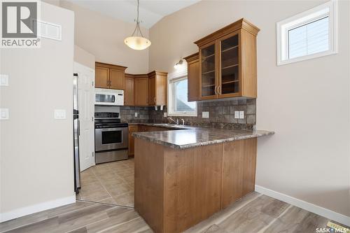 105 615 Stensrud Road, Saskatoon, SK - Indoor Photo Showing Kitchen