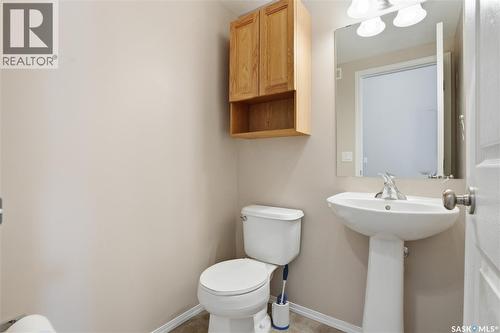 105 615 Stensrud Road, Saskatoon, SK - Indoor Photo Showing Bathroom