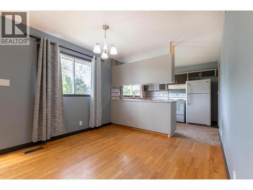 4608 Crocus Crescent, Prince George, BC - Indoor Photo Showing Kitchen