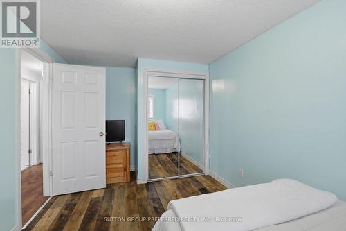187 Hollyridge Crescent, Kitchener, ON - Indoor Photo Showing Bedroom