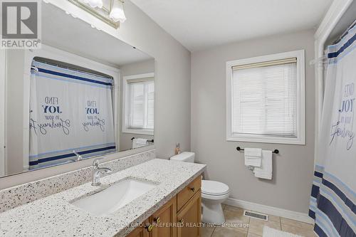 187 Hollyridge Crescent, Kitchener, ON - Indoor Photo Showing Bathroom