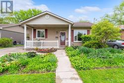 44 ALEXANDRA BOULEVARD St. Catharines (Secord Woods), ON L2P 1J9