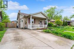 44 ALEXANDRA BOULEVARD St. Catharines (Secord Woods), ON L2P 1J9