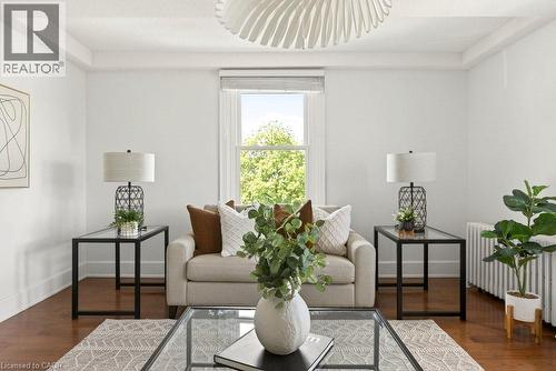 21 Mountwood Avenue Unit# 7, Hamilton, ON - Indoor Photo Showing Living Room
