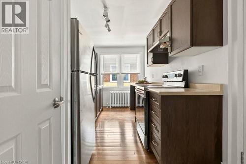 21 Mountwood Avenue Unit# 7, Hamilton, ON - Indoor Photo Showing Kitchen