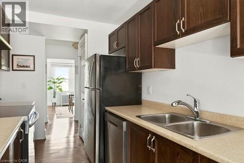 21 Mountwood Avenue Unit# 7, Hamilton, ON - Indoor Photo Showing Kitchen With Double Sink