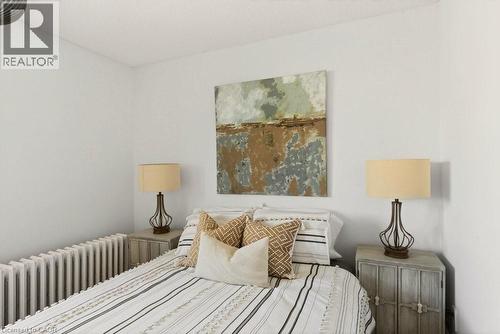21 Mountwood Avenue Unit# 7, Hamilton, ON - Indoor Photo Showing Bedroom