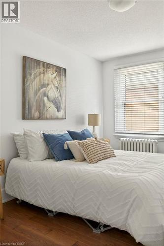 21 Mountwood Avenue Unit# 7, Hamilton, ON - Indoor Photo Showing Bedroom