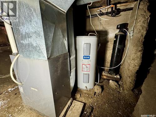 407 Broad Street, Cut Knife, SK - Indoor Photo Showing Basement