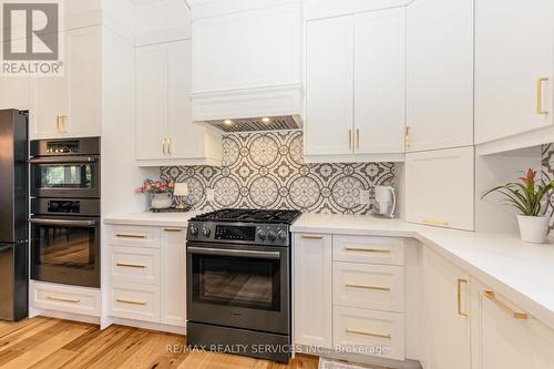 833180 4Th Line Ehs, Mono, ON - Indoor Photo Showing Kitchen With Upgraded Kitchen