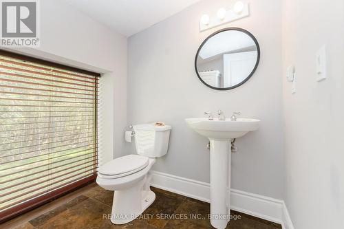 833180 4Th Line Ehs, Mono, ON - Indoor Photo Showing Bathroom