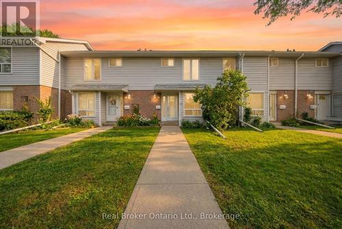 41 - 32 Mowat Boulevard, Kitchener, ON - Outdoor With Facade